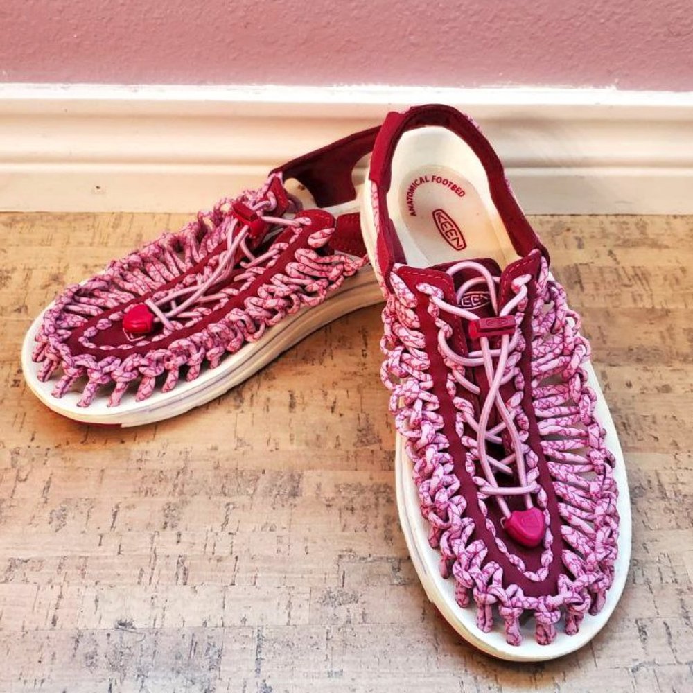 Keen Women's Uneek Sandals 8